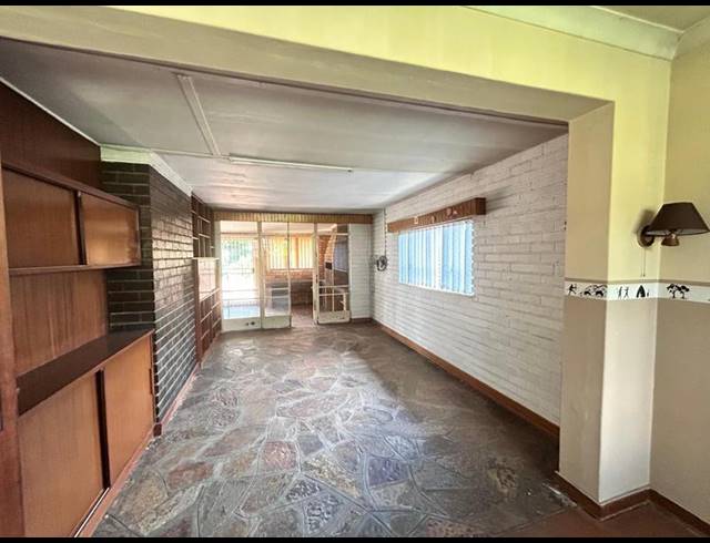 5 BEDROOM HOUSE FOR SALE IN SELECTION PARK